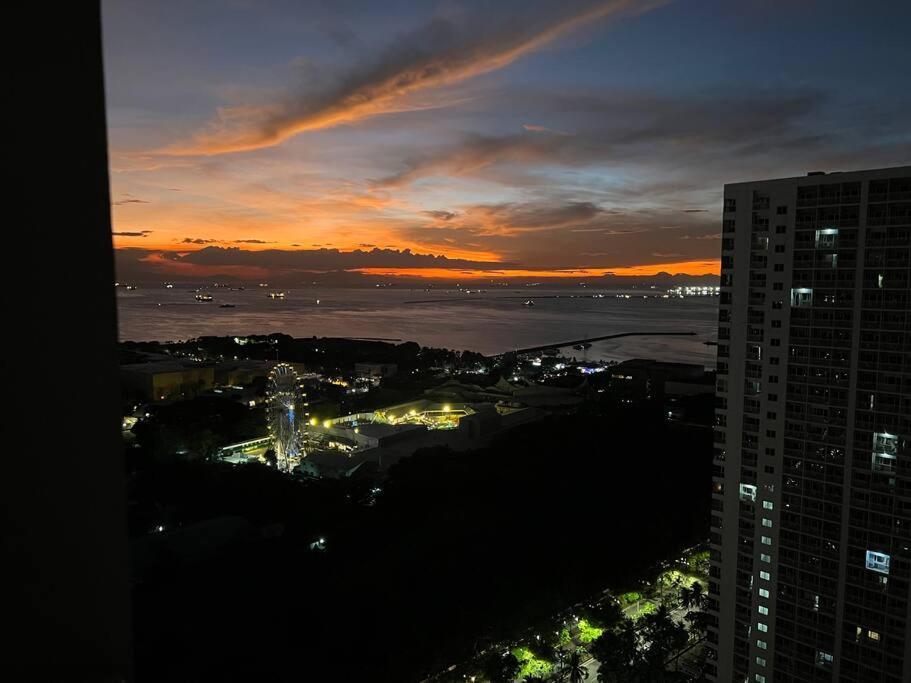 Beautiful 1Bed Condo Nr Airport, Moa, Makati, Bay Манила Екстериор снимка